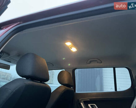 Красный Шкода Фабия, объемом двигателя 1.39 л и пробегом 181 тыс. км за 5200 $, фото 28 на Automoto.ua