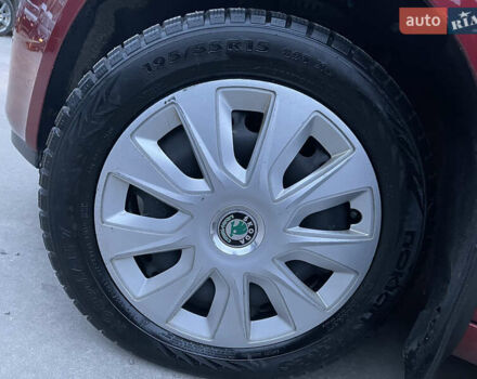 Красный Шкода Фабия, объемом двигателя 1.39 л и пробегом 181 тыс. км за 5200 $, фото 38 на Automoto.ua