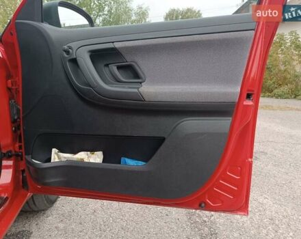 Красный Шкода Фабия, объемом двигателя 1.39 л и пробегом 185 тыс. км за 5450 $, фото 23 на Automoto.ua