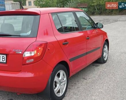 Красный Шкода Фабия, объемом двигателя 1.39 л и пробегом 185 тыс. км за 5450 $, фото 2 на Automoto.ua