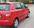 Красный Шкода Фабия, объемом двигателя 1.39 л и пробегом 185 тыс. км за 5450 $, фото 2 на Automoto.ua