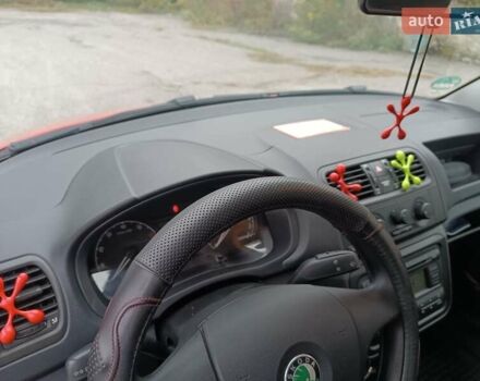 Красный Шкода Фабия, объемом двигателя 1.39 л и пробегом 185 тыс. км за 5450 $, фото 31 на Automoto.ua