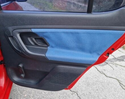 Красный Шкода Фабия, объемом двигателя 1.4 л и пробегом 224 тыс. км за 4750 $, фото 14 на Automoto.ua