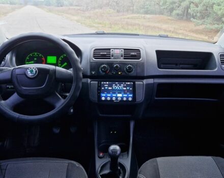 Красный Шкода Фабия, объемом двигателя 1.4 л и пробегом 224 тыс. км за 4750 $, фото 16 на Automoto.ua