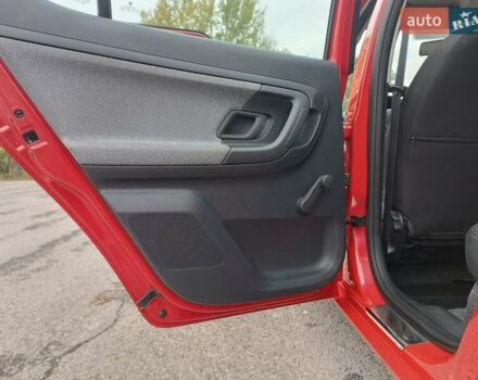 Красный Шкода Фабия, объемом двигателя 1.39 л и пробегом 185 тыс. км за 5450 $, фото 11 на Automoto.ua