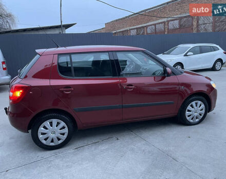 Красный Шкода Фабия, объемом двигателя 1.39 л и пробегом 181 тыс. км за 5200 $, фото 13 на Automoto.ua