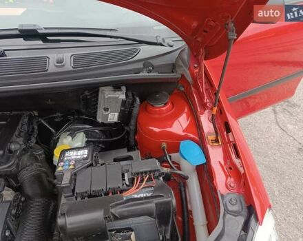 Красный Шкода Фабия, объемом двигателя 1.39 л и пробегом 185 тыс. км за 5450 $, фото 24 на Automoto.ua