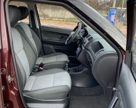 Червоний Шкода Фабія, об'ємом двигуна 1.2 л та пробігом 143 тис. км за 5500 $, фото 8 на Automoto.ua