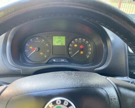 Червоний Шкода Фабія, об'ємом двигуна 1.2 л та пробігом 220 тис. км за 3999 $, фото 20 на Automoto.ua