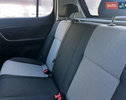 Червоний Шкода Фабія, об'ємом двигуна 1.2 л та пробігом 143 тис. км за 5500 $, фото 19 на Automoto.ua