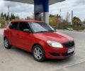 Красный Шкода Фабия, объемом двигателя 1.6 л и пробегом 330 тыс. км за 3850 $, фото 1 на Automoto.ua
