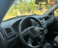 Красный Шкода Фабия, объемом двигателя 1.6 л и пробегом 204 тыс. км за 4750 $, фото 15 на Automoto.ua