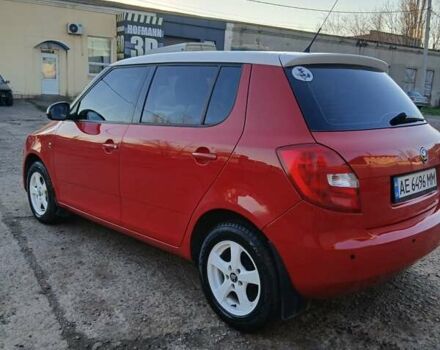 Красный Шкода Фабия, объемом двигателя 1.39 л и пробегом 176 тыс. км за 5600 $, фото 4 на Automoto.ua