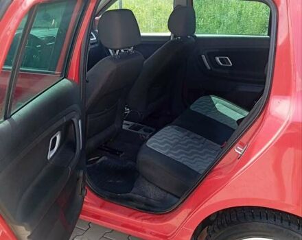 Червоний Шкода Фабія, об'ємом двигуна 1.2 л та пробігом 160 тис. км за 4600 $, фото 5 на Automoto.ua