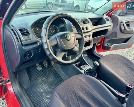 Червоний Шкода Фабія, об'ємом двигуна 1.2 л та пробігом 304 тис. км за 3999 $, фото 21 на Automoto.ua