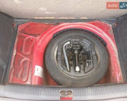 Красный Шкода Фабия, объемом двигателя 1.6 л и пробегом 226 тыс. км за 4999 $, фото 8 на Automoto.ua