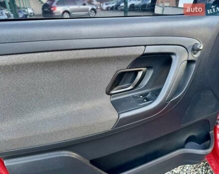 Червоний Шкода Фабія, об'ємом двигуна 1.2 л та пробігом 304 тис. км за 3999 $, фото 19 на Automoto.ua