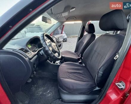 Червоний Шкода Фабія, об'ємом двигуна 1.2 л та пробігом 304 тис. км за 3999 $, фото 17 на Automoto.ua