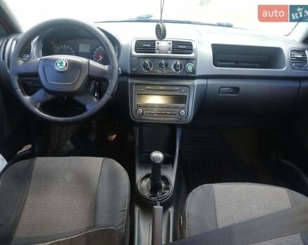 Красный Шкода Фабия, объемом двигателя 1.6 л и пробегом 226 тыс. км за 4999 $, фото 10 на Automoto.ua