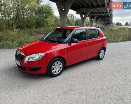 Шкода Фабия 2011 в Днепре (Днепропетровске) на Automoto.ua Красный Шкода Фабия, объемом двигателя 1.6 л и пробегом 199 тыс. км за 4999 $, фото 4 на Automoto.ua