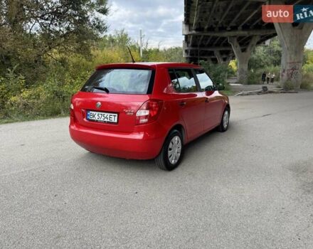 Шкода Фабия 2011 в Днепре (Днепропетровске) на Automoto.ua Красный Шкода Фабия, объемом двигателя 1.6 л и пробегом 199 тыс. км за 4999 $, фото 12 на Automoto.ua