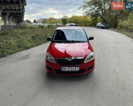 Шкода Фабия 2011 в Днепре (Днепропетровске) на Automoto.ua Красный Шкода Фабия, объемом двигателя 1.6 л и пробегом 199 тыс. км за 4999 $, фото 1 на Automoto.ua