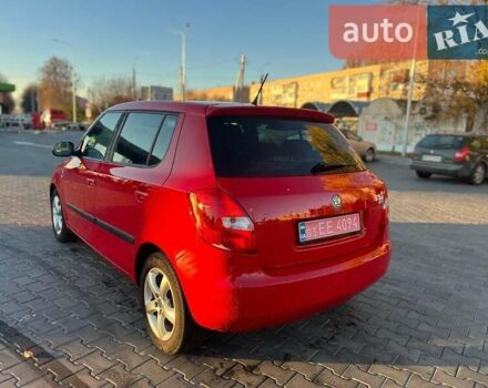 Красный Шкода Фабия, объемом двигателя 1.2 л и пробегом 210 тыс. км за 5700 $, фото 4 на Automoto.ua
