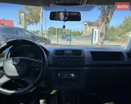 Красный Шкода Фабия, объемом двигателя 1.2 л и пробегом 200 тыс. км за 6200 $, фото 21 на Automoto.ua