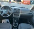 Красный Шкода Фабия, объемом двигателя 1.2 л и пробегом 210 тыс. км за 5700 $, фото 5 на Automoto.ua