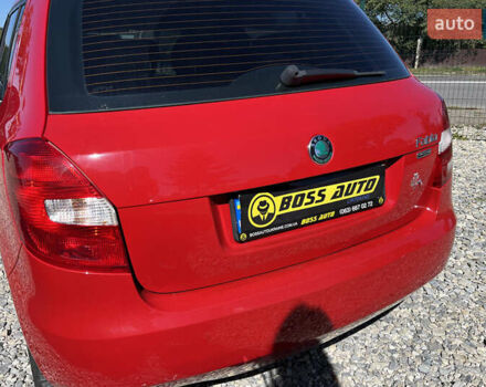 Красный Шкода Фабия, объемом двигателя 1.2 л и пробегом 200 тыс. км за 6200 $, фото 7 на Automoto.ua