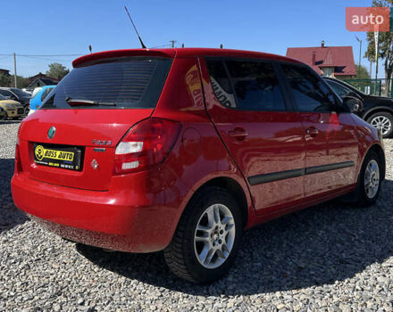 Красный Шкода Фабия, объемом двигателя 1.2 л и пробегом 200 тыс. км за 6200 $, фото 5 на Automoto.ua