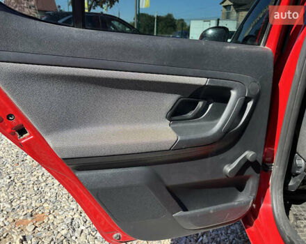 Красный Шкода Фабия, объемом двигателя 1.2 л и пробегом 200 тыс. км за 6200 $, фото 17 на Automoto.ua