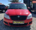 Красный Шкода Фабия, объемом двигателя 1.2 л и пробегом 200 тыс. км за 6200 $, фото 1 на Automoto.ua