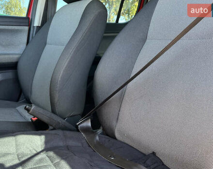 Красный Шкода Фабия, объемом двигателя 1.2 л и пробегом 200 тыс. км за 6200 $, фото 11 на Automoto.ua