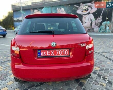 Красный Шкода Фабия, объемом двигателя 1.2 л и пробегом 211 тыс. км за 5400 $, фото 3 на Automoto.ua