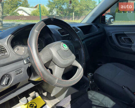 Красный Шкода Фабия, объемом двигателя 1.2 л и пробегом 200 тыс. км за 6200 $, фото 10 на Automoto.ua