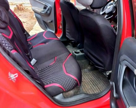 Красный Шкода Фабия, объемом двигателя 1.2 л и пробегом 190 тыс. км за 5800 $, фото 5 на Automoto.ua