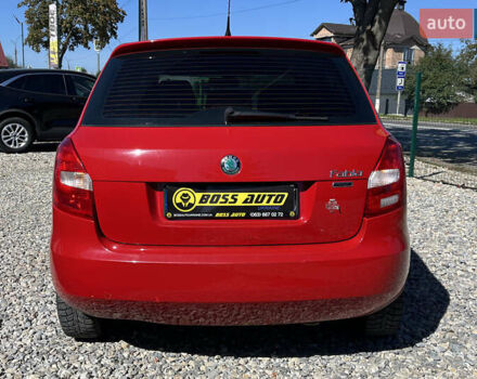 Красный Шкода Фабия, объемом двигателя 1.2 л и пробегом 200 тыс. км за 6200 $, фото 4 на Automoto.ua