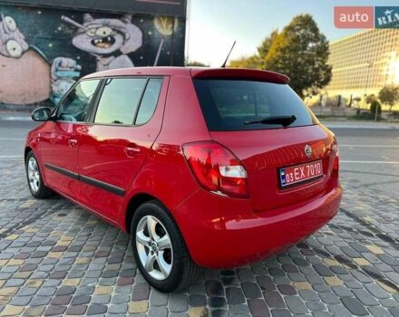 Красный Шкода Фабия, объемом двигателя 1.2 л и пробегом 211 тыс. км за 5400 $, фото 5 на Automoto.ua
