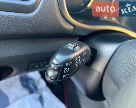Красный Шкода Фабия, объемом двигателя 1.2 л и пробегом 210 тыс. км за 5700 $, фото 15 на Automoto.ua