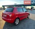 Красный Шкода Фабия, объемом двигателя 1.2 л и пробегом 210 тыс. км за 5700 $, фото 2 на Automoto.ua