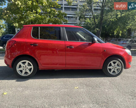 Красный Шкода Фабия, объемом двигателя 1.2 л и пробегом 280 тыс. км за 4150 $, фото 1 на Automoto.ua