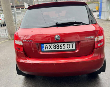 Красный Шкода Фабия, объемом двигателя 1.39 л и пробегом 219 тыс. км за 6300 $, фото 2 на Automoto.ua