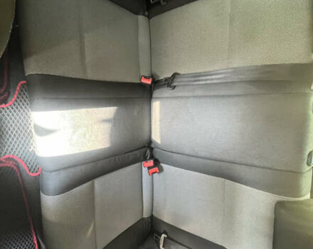 Красный Шкода Фабия, объемом двигателя 1.2 л и пробегом 280 тыс. км за 4150 $, фото 10 на Automoto.ua