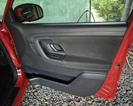 Красный Шкода Фабия, объемом двигателя 1.6 л и пробегом 158 тыс. км за 7000 $, фото 5 на Automoto.ua