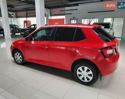 Красный Шкода Фабия, объемом двигателя 1.2 л и пробегом 107 тыс. км за 7490 $, фото 5 на Automoto.ua