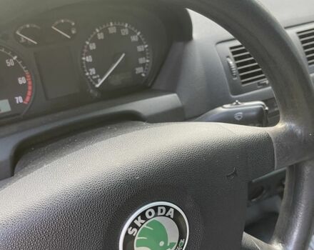 Червоний Шкода Фабія, об'ємом двигуна 1.4 л та пробігом 220 тис. км за 2900 $, фото 6 на Automoto.ua