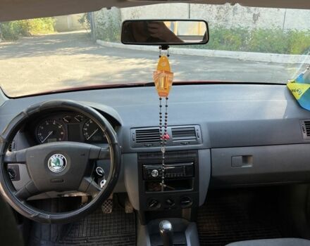 Красный Шкода Фабия, объемом двигателя 1.2 л и пробегом 219 тыс. км за 2600 $, фото 18 на Automoto.ua