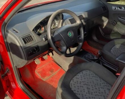 Красный Шкода Фабия, объемом двигателя 0.12 л и пробегом 160 тыс. км за 4200 $, фото 8 на Automoto.ua