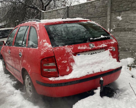 Красный Шкода Фабия, объемом двигателя 1.4 л и пробегом 353 тыс. км за 4100 $, фото 3 на Automoto.ua